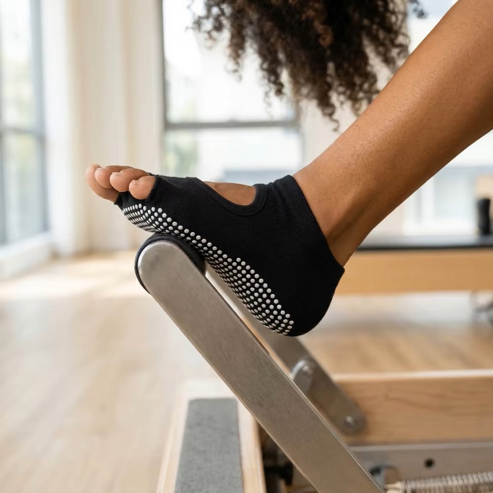 Носки для йоги с открытым пятк – обзор и цена Pilates Yoga Sport